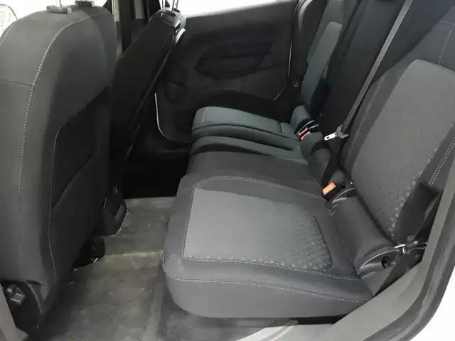 Ford Transit view 13