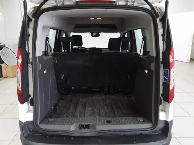 Ford Transit view 15