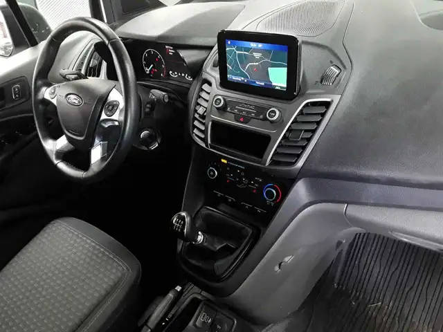 Ford Transit view 9