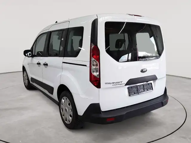 Ford Transit view 5