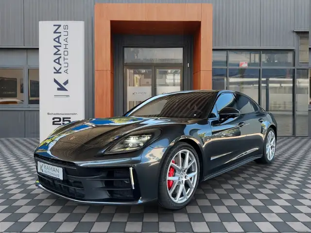 Porsche Panamera main image
