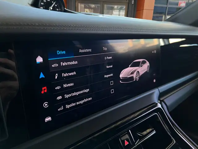 Porsche Panamera view 11