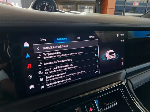 Porsche Panamera view 12