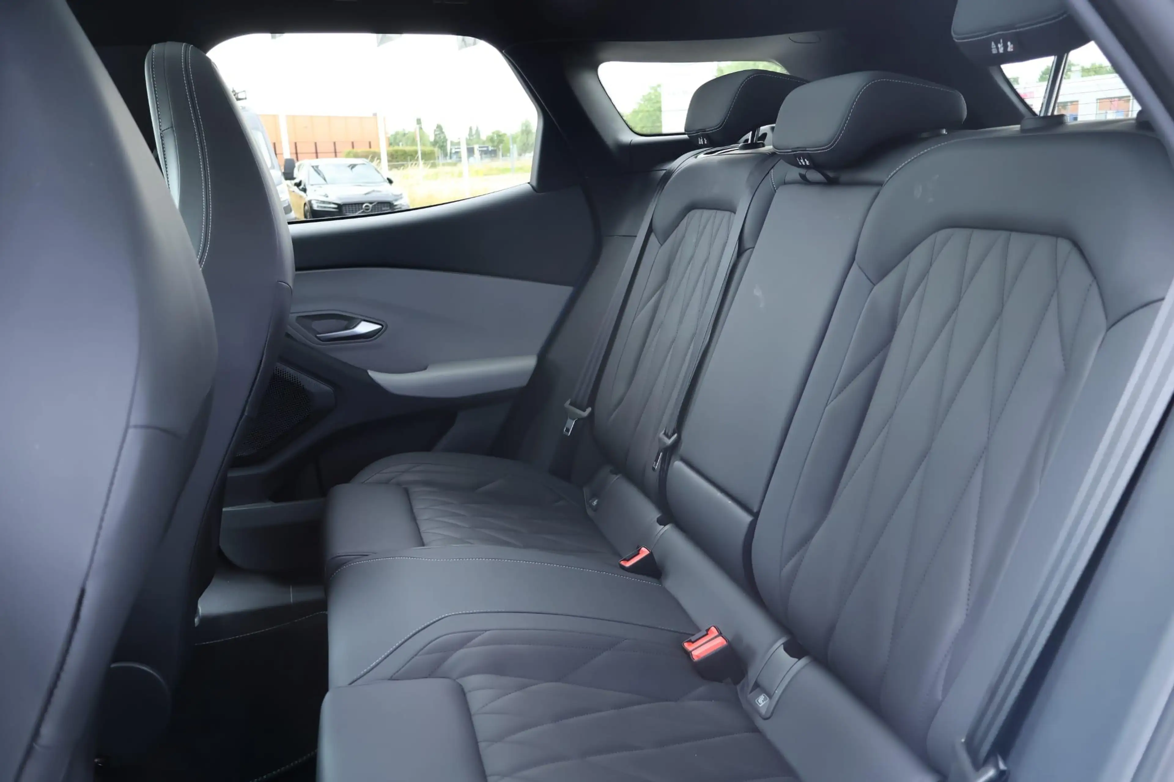 Ford Explorer Premium Extended Range RWD 77 kWh | Panorama | B&O — photo 12