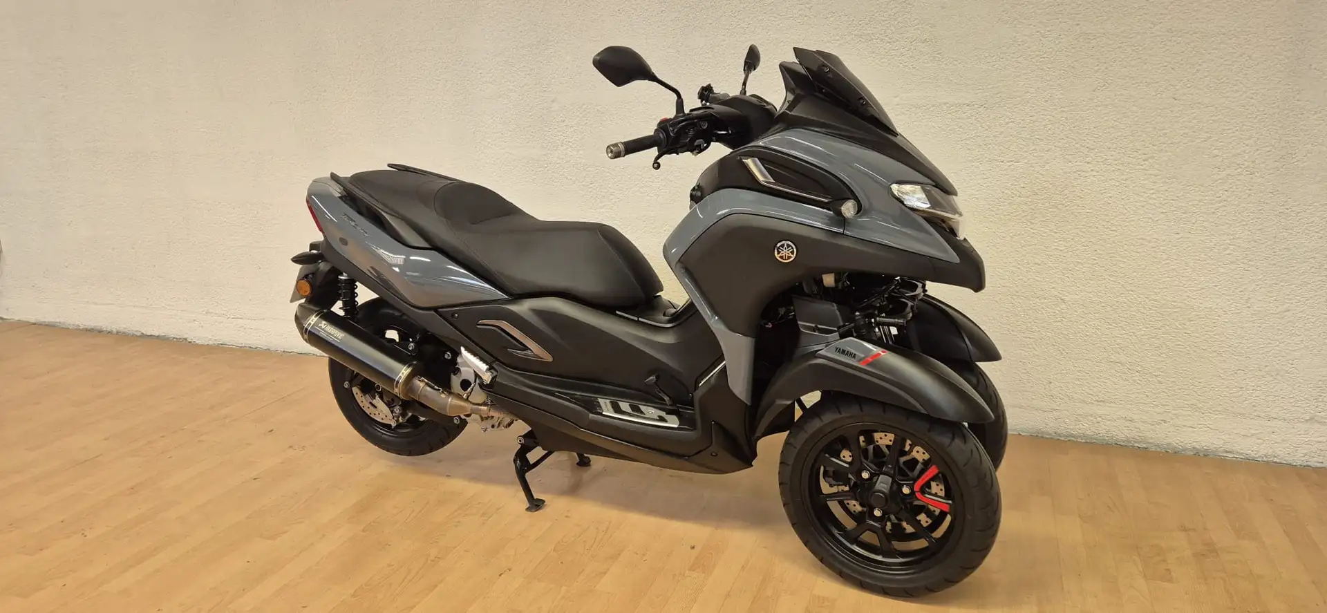 Yamaha TriCity Gris - 2