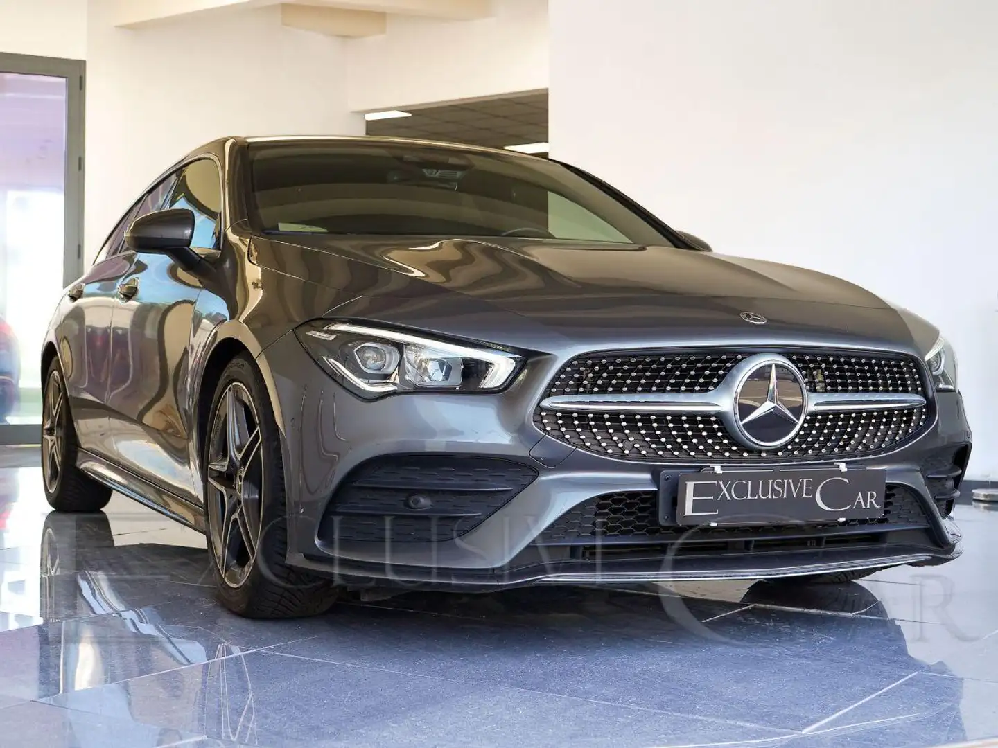 Mercedes-Benz CLA 200 AMG Grijs - 1