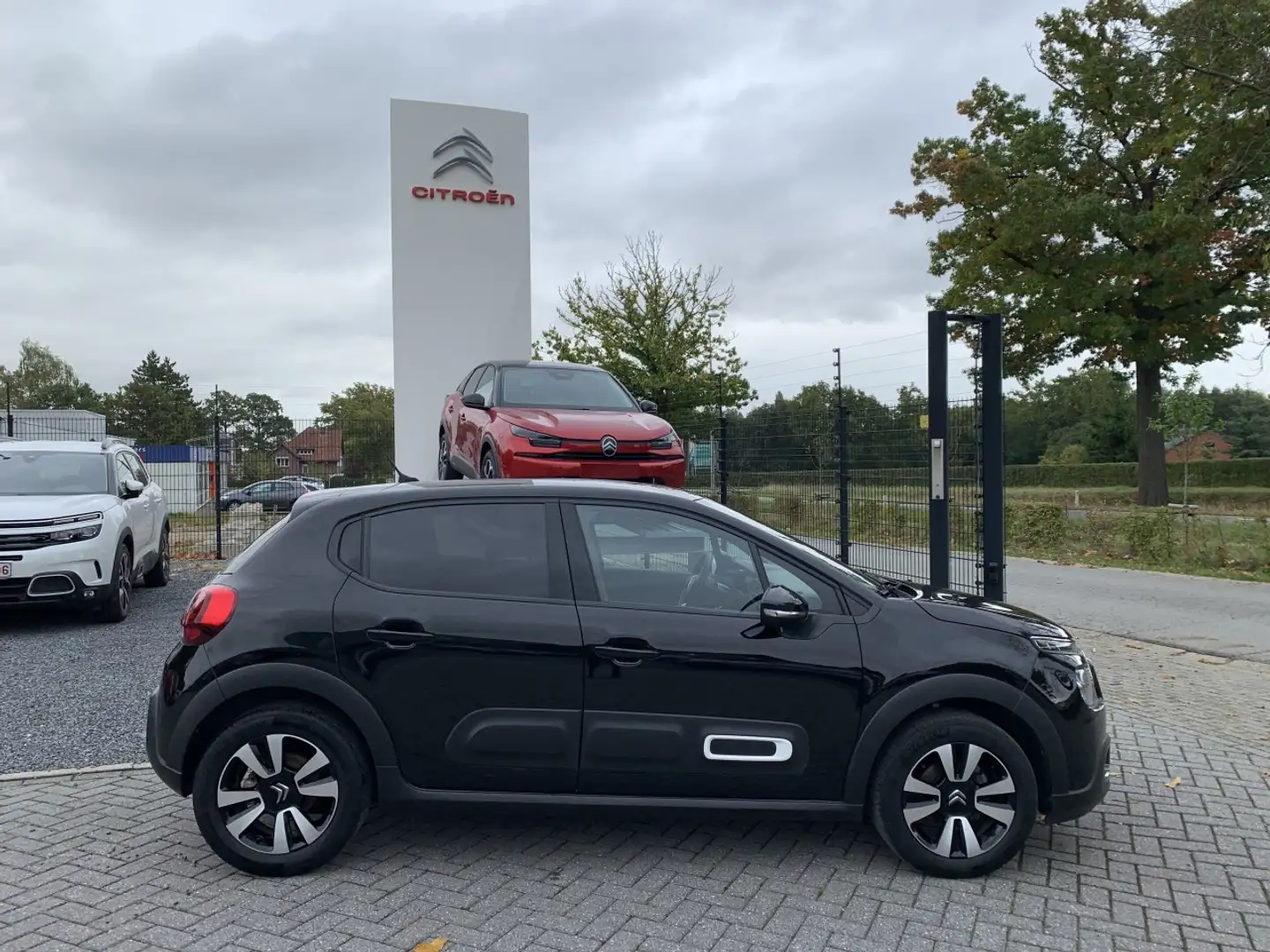 Citroen C3 1.2 Turbo 110 Shine Noir - 1