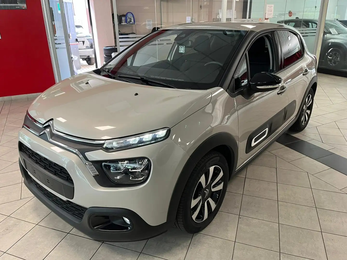 Citroen C3 1.2 110cv AUTOMATICA Max PARI AL NUOVO Bronzo - 1