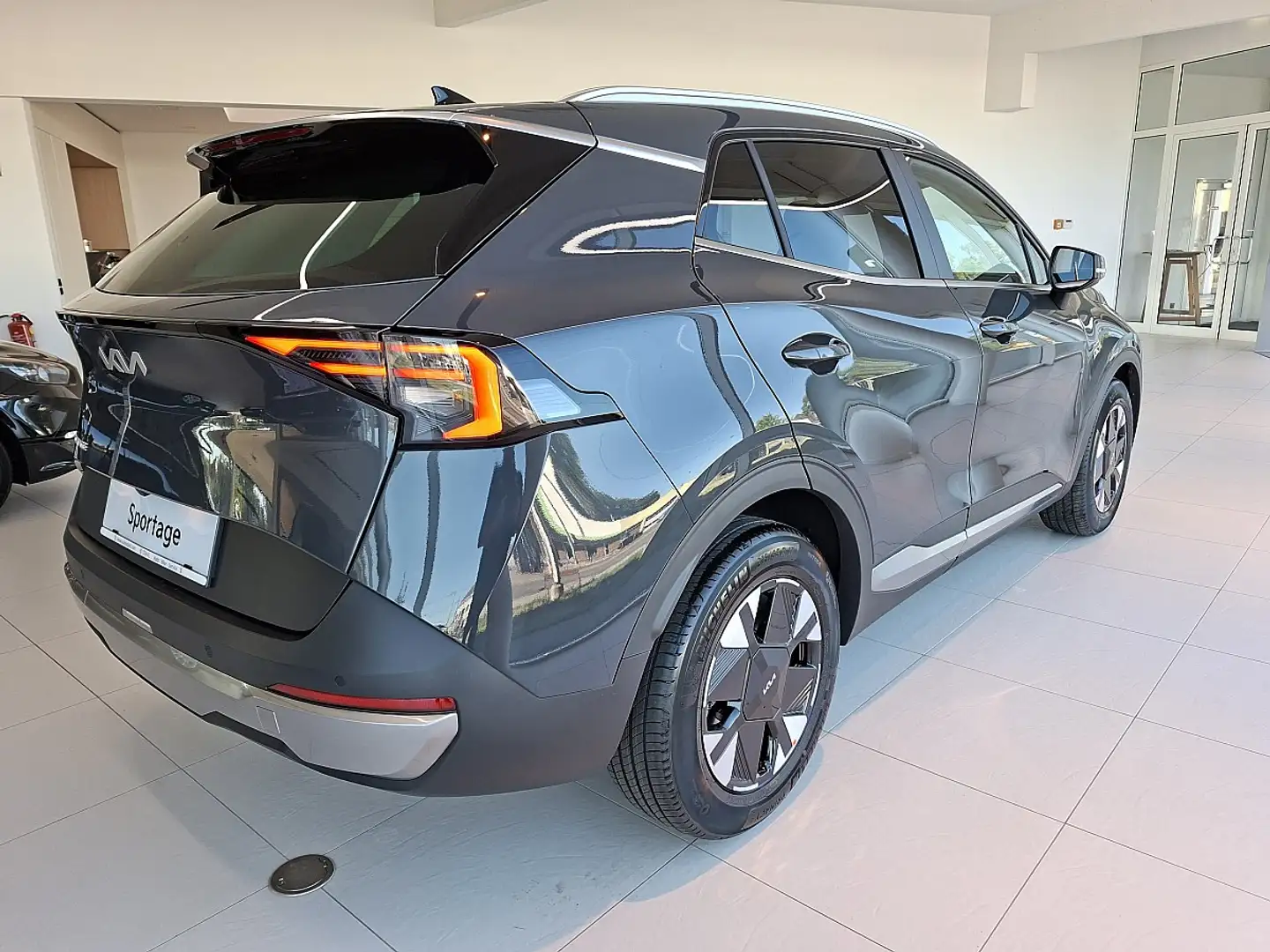 Kia Sportage 1,6 TGDI Silber | AUTO STAHL WIEN 21 Grau - 2