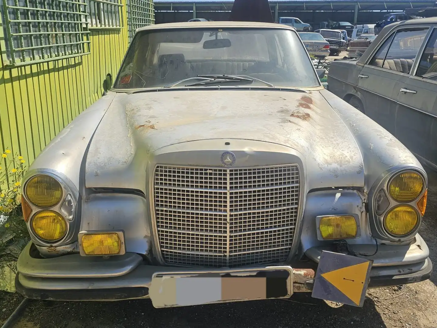 Mercedes-Benz 280 280SE - 1
