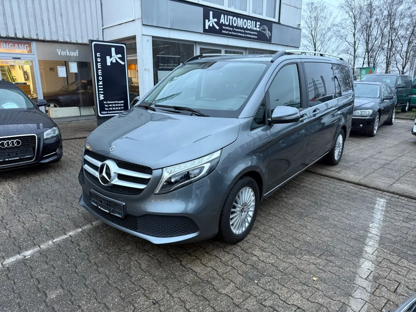 Mercedes-Benz V 250 d EDITION lang *Navi*Klimaaut*Kamera*Temp* Gris - 1