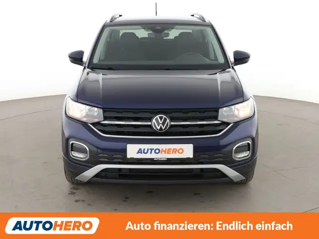 Volkswagen T-Cross view 9