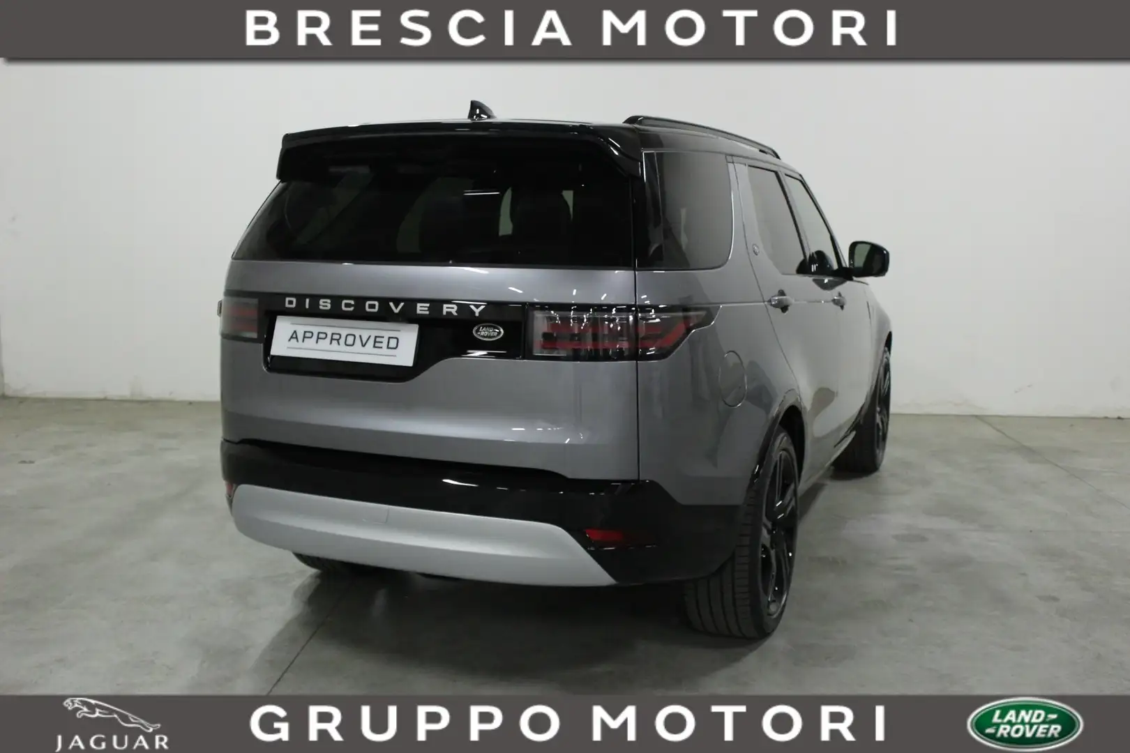 Land Rover Discovery 3.0d i6 mhev Metropolitan Edition awd 300cv Grigio - 2