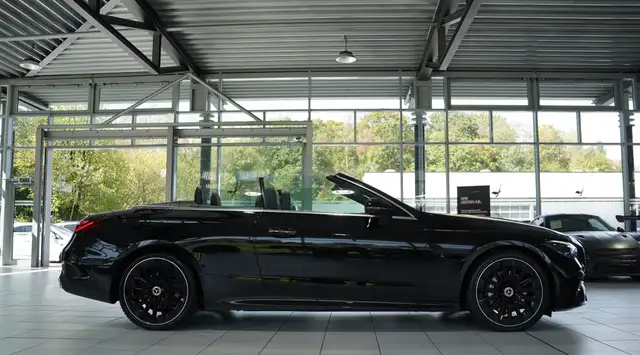 Mercedes-Benz CLE view 7