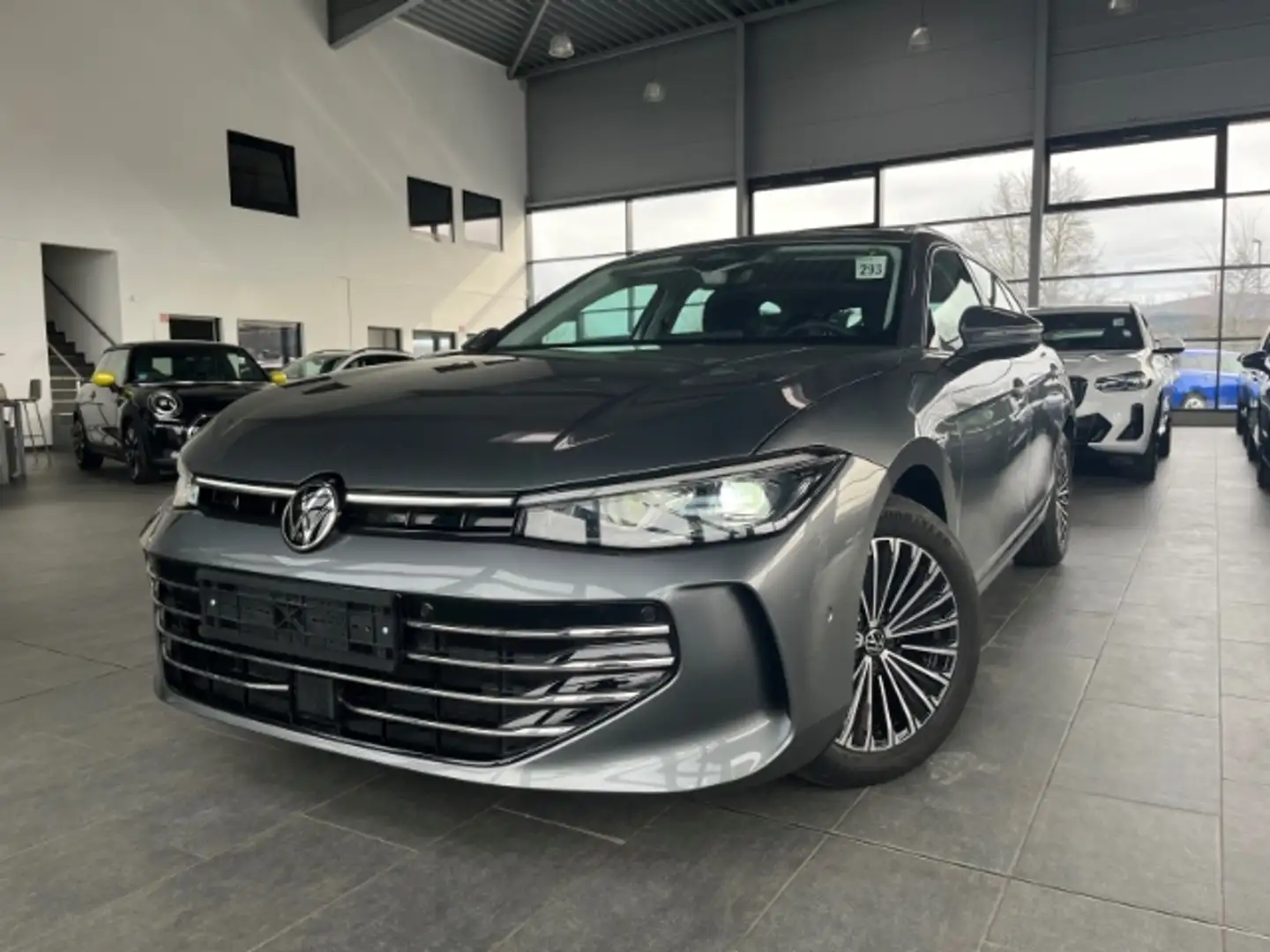 Volkswagen Passat Variant 2.0 TDI Elegance Pano 360° ACC Matrix Navi Gris - 1