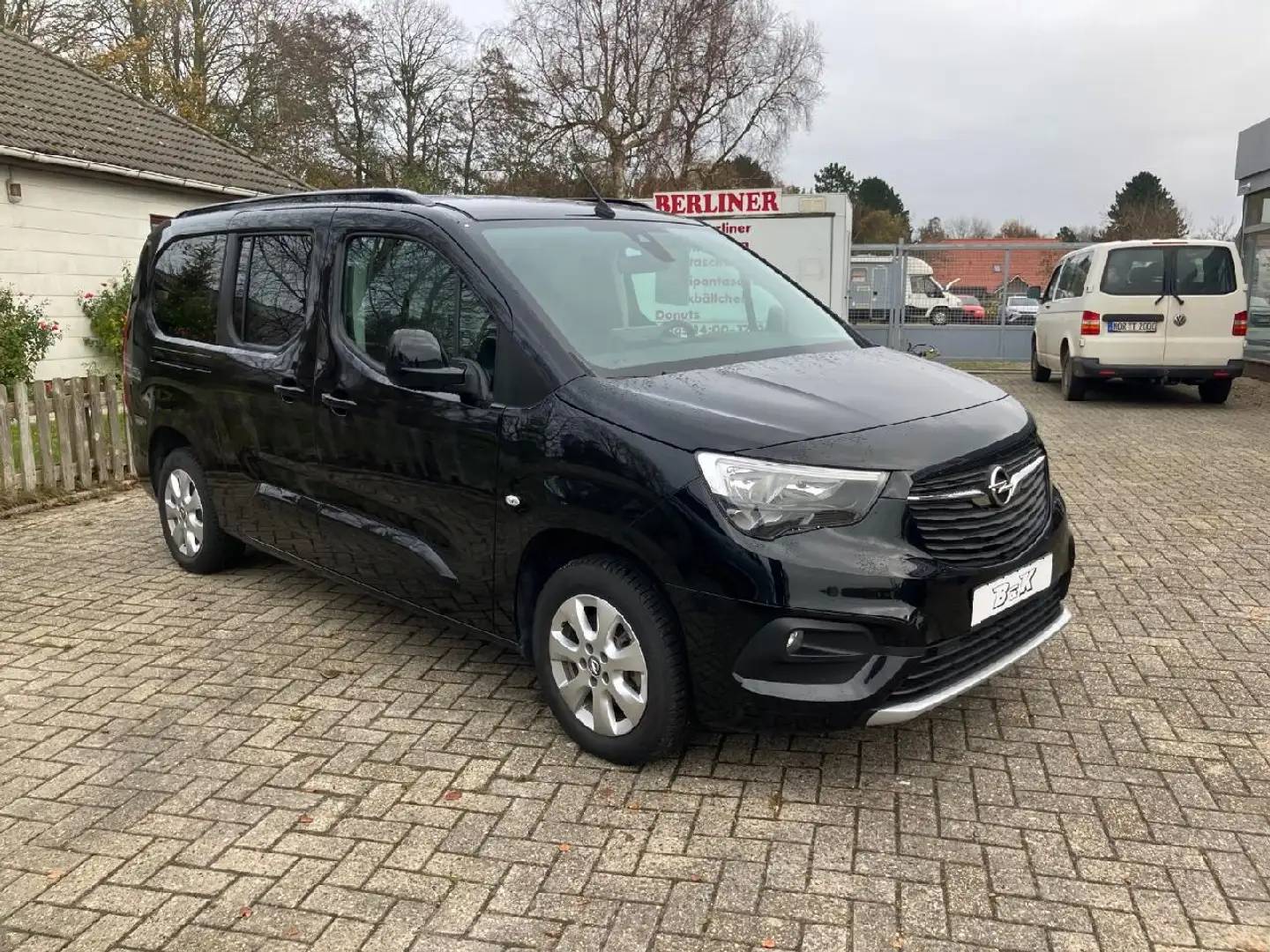 Opel Combo-e Life - e Ultimate XL Schwarz - 2