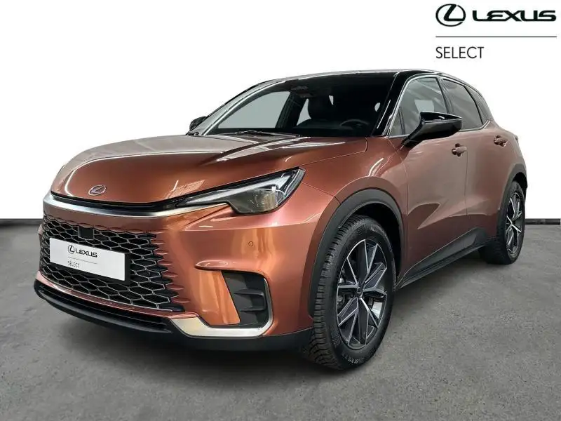 LEXUS Lbx