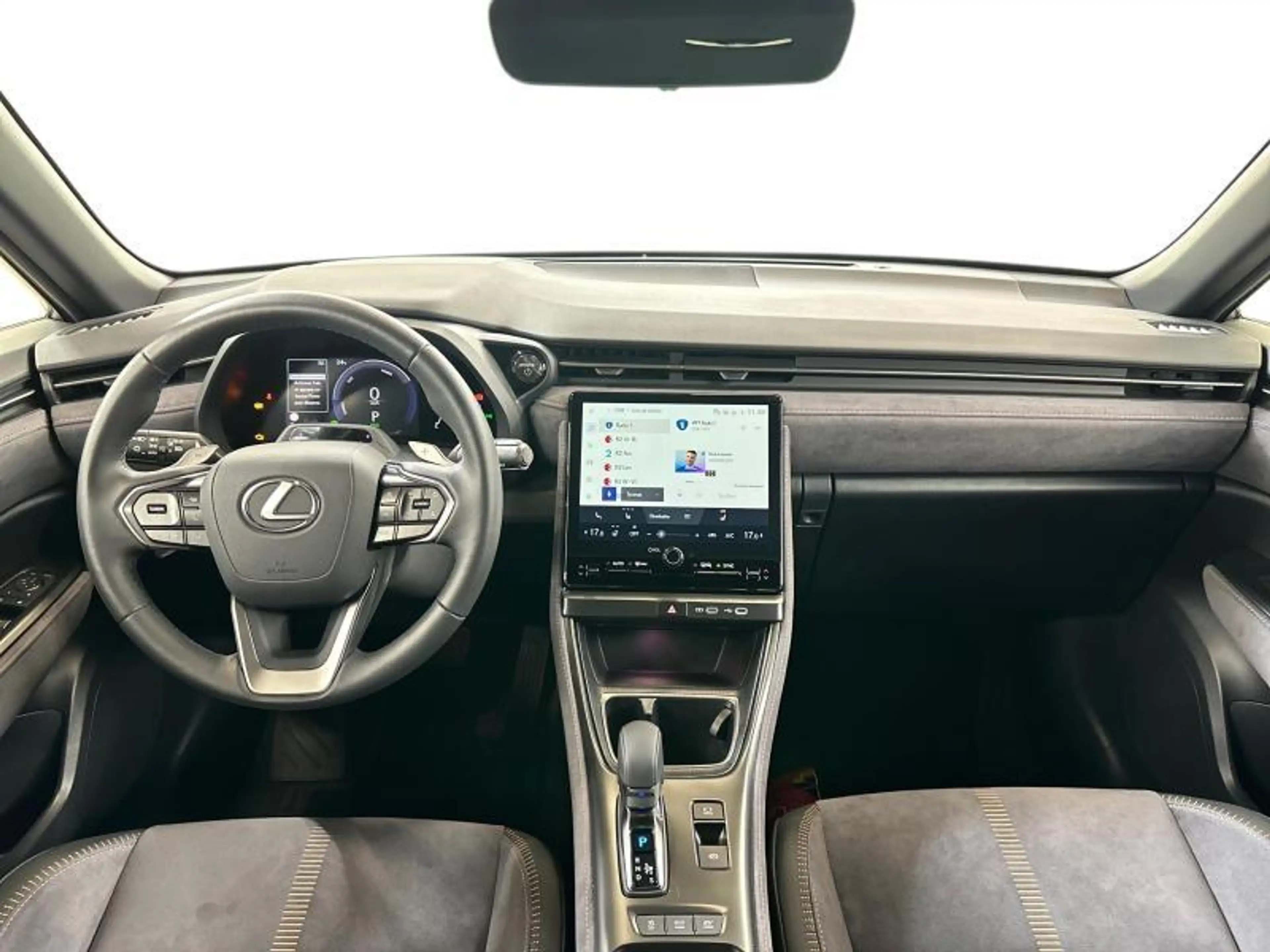 Lexus LBX Cool — photo 9