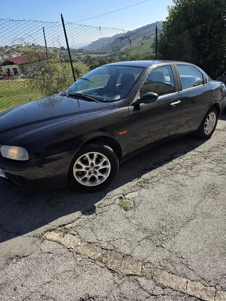 Alfa Romeo 156 1.9 jtd Distinctive, foto 2