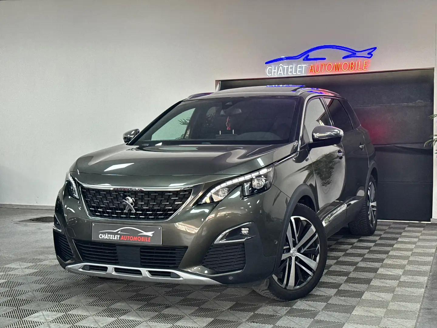 Peugeot 5008 5008 2.0d GT Line état neuf Garantie 12 mois Gris - 1