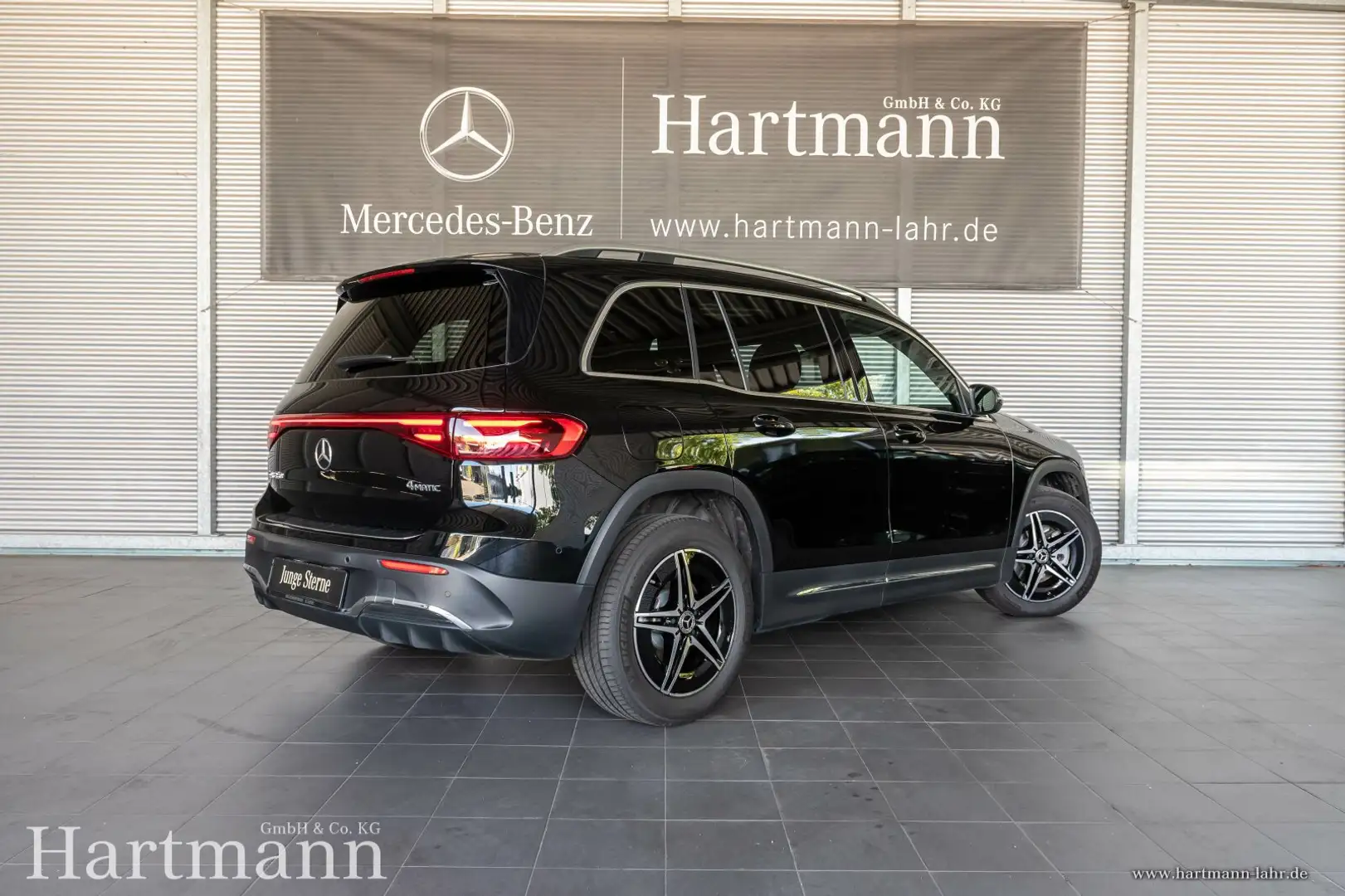 Mercedes-Benz EQB 350 EQB 350 4MATIC AMG Line Advanced Panorama Styling Schwarz - 2