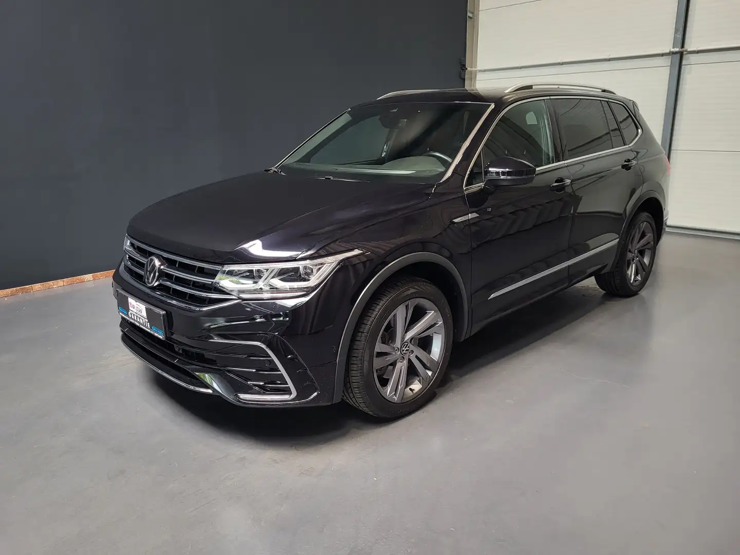 Volkswagen Tiguan Allspace 2.0TDI R-Line 4Motion *7-Sitze| Pano| Keyless* Schwarz - 1