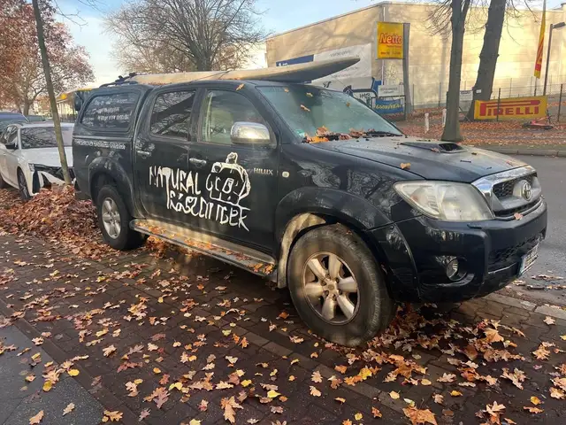 Toyota Hilux DoubleCab Executive 4x4 LEDER*NAVI*Hardtop