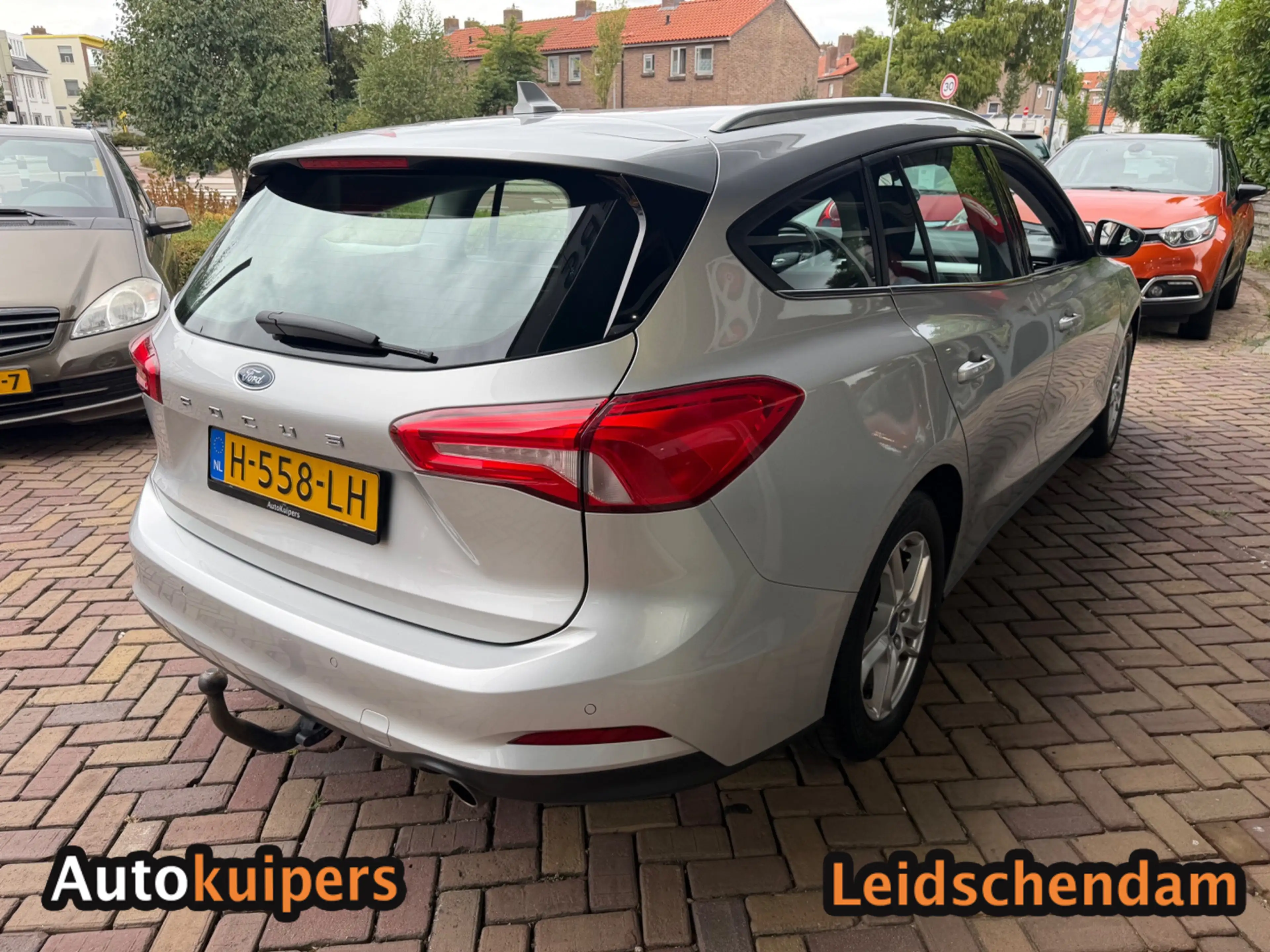 Ford Focus Wagon 1.0 EcoBoost Trend Edition Business — photo 6