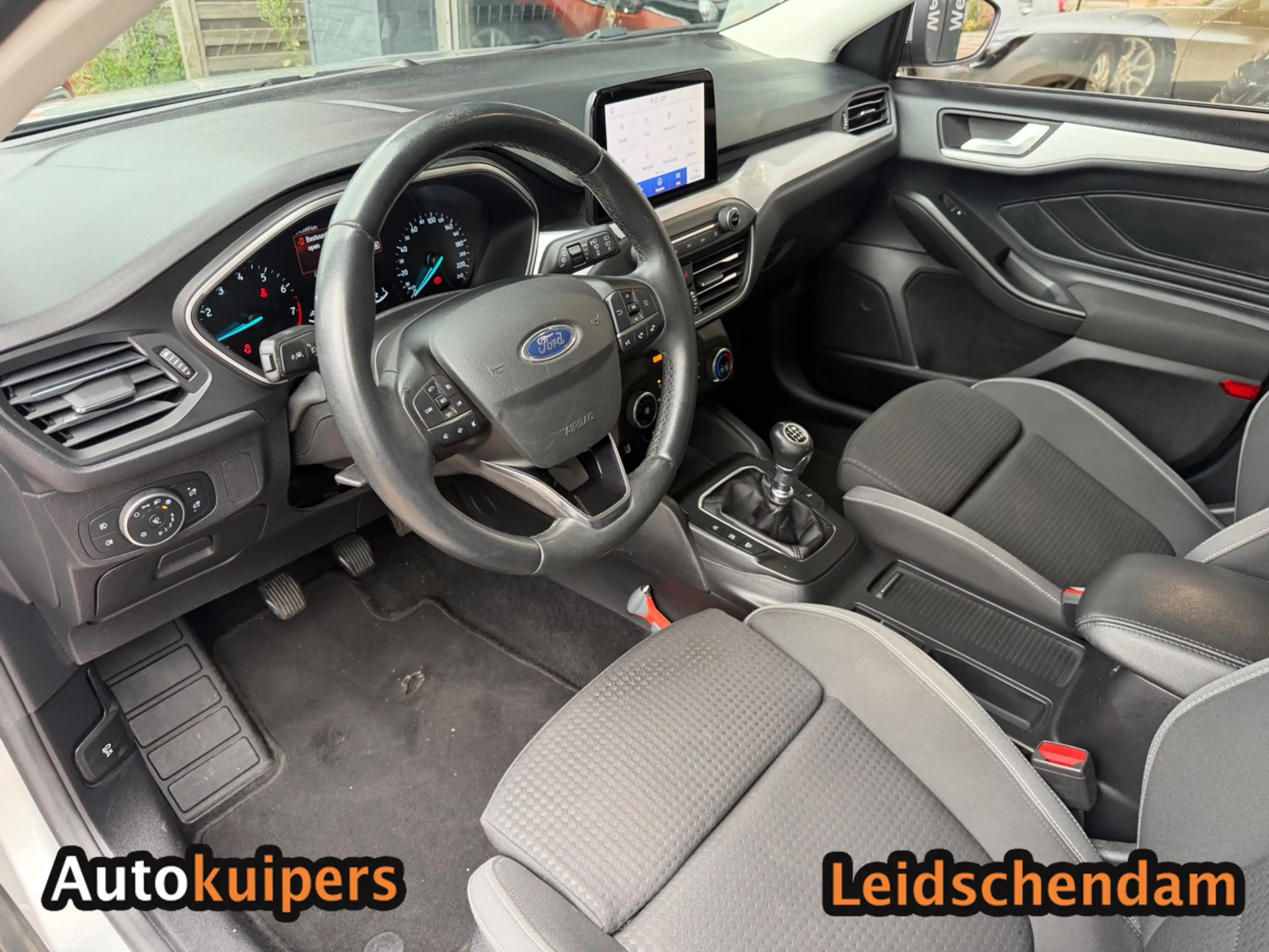 Ford Focus Wagon 1.0 EcoBoost Trend Edition Business — photo 14