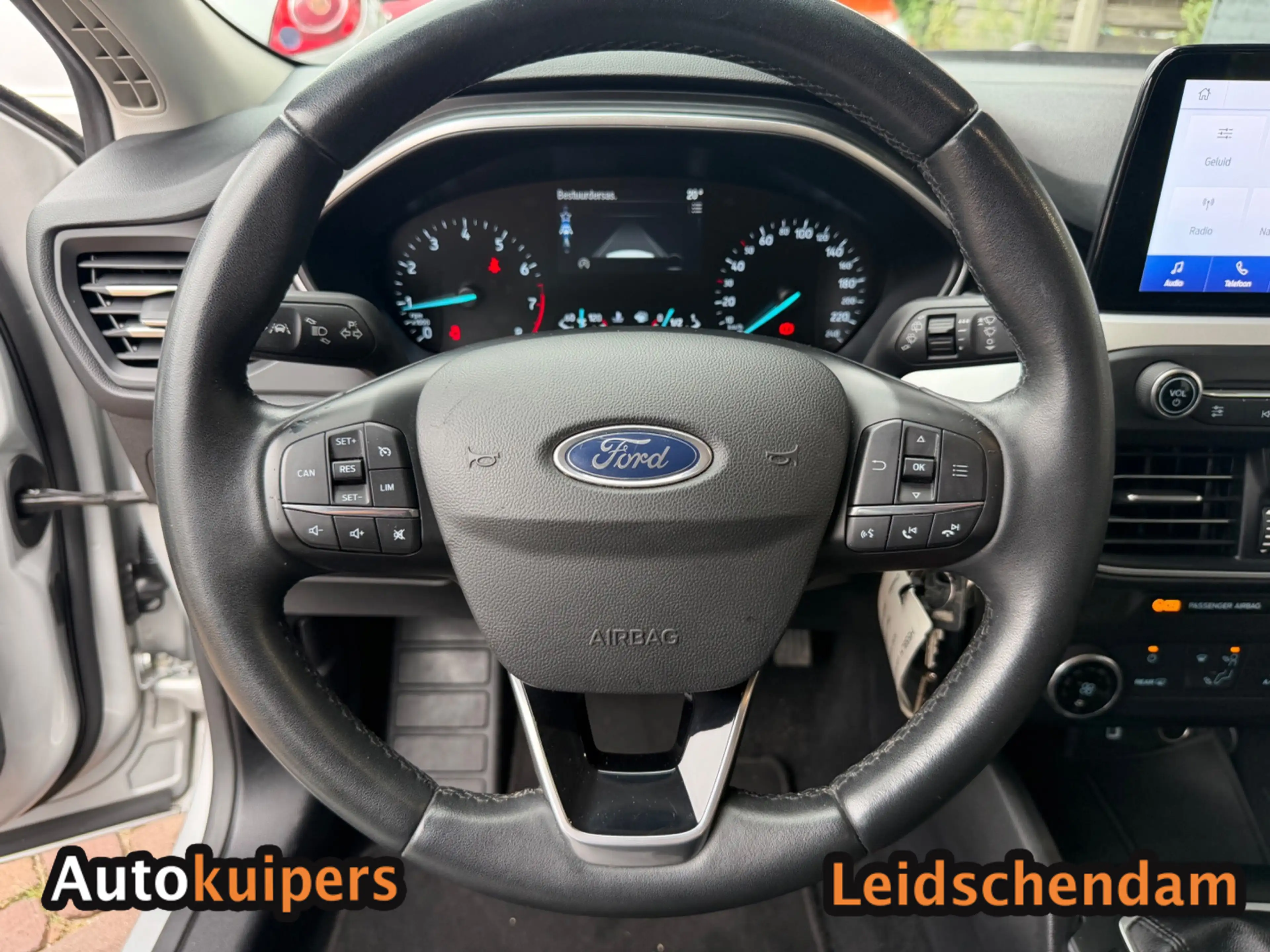 Ford Focus Wagon 1.0 EcoBoost Trend Edition Business — photo 15