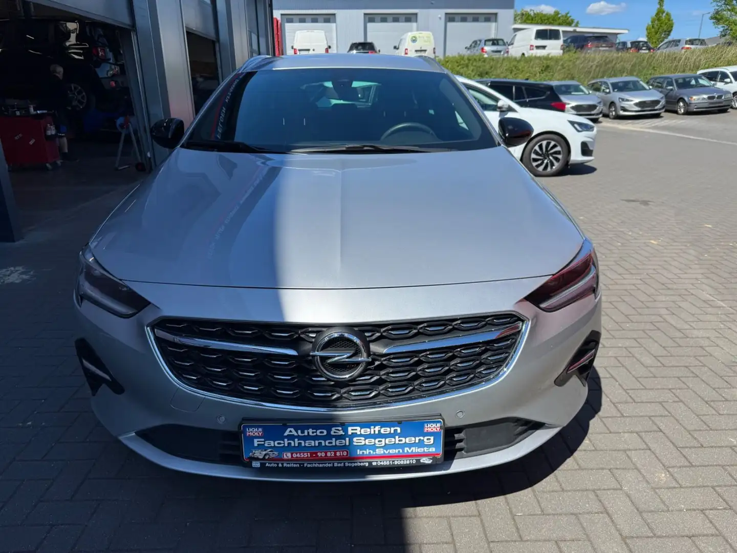 Opel Insignia B Sports Tourer Business AUTOMATIK*LED Silber - 2