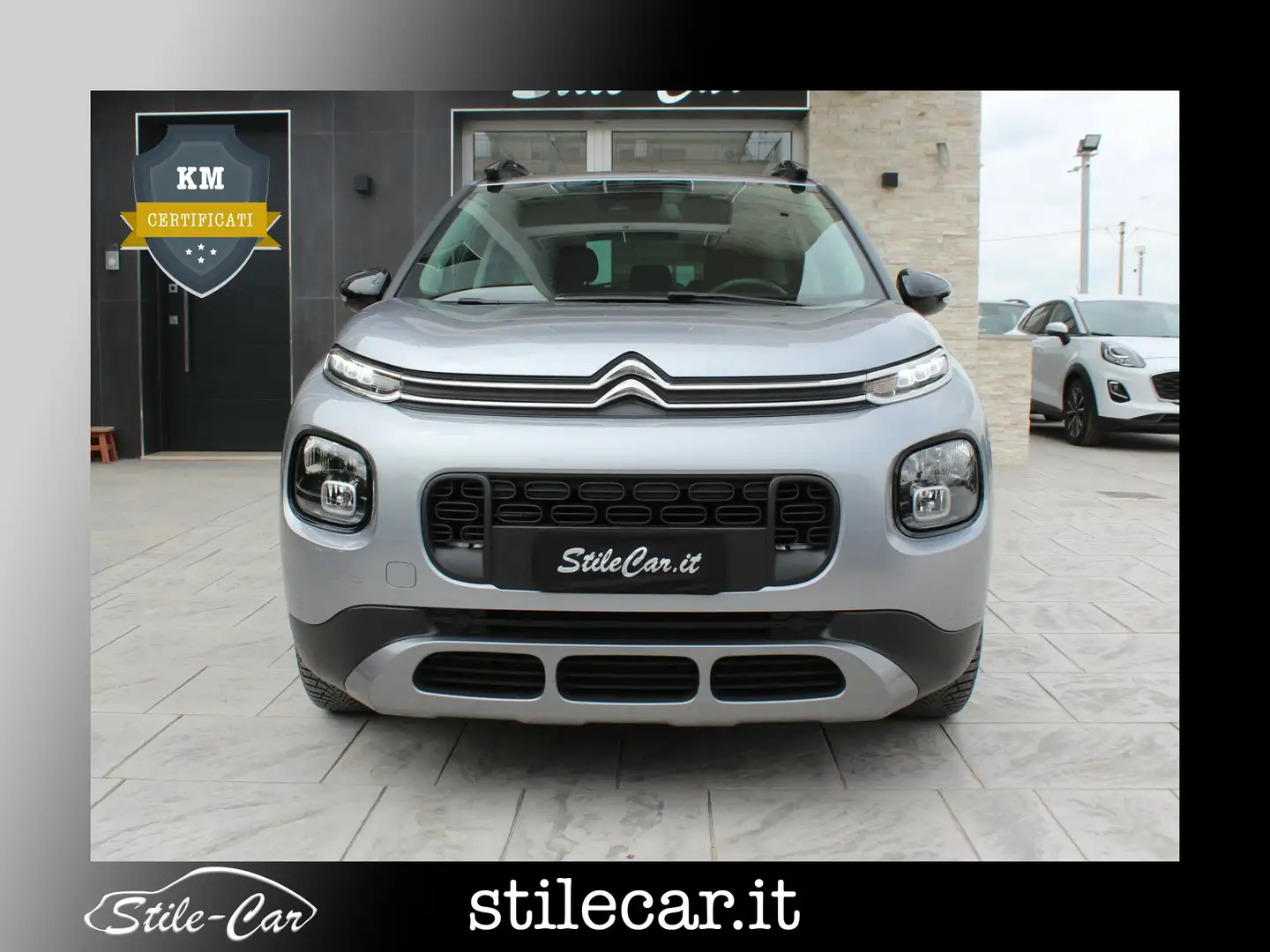 Citroen C3 Aircross 1.5 bluehdi Shine S&S Grijs - 1