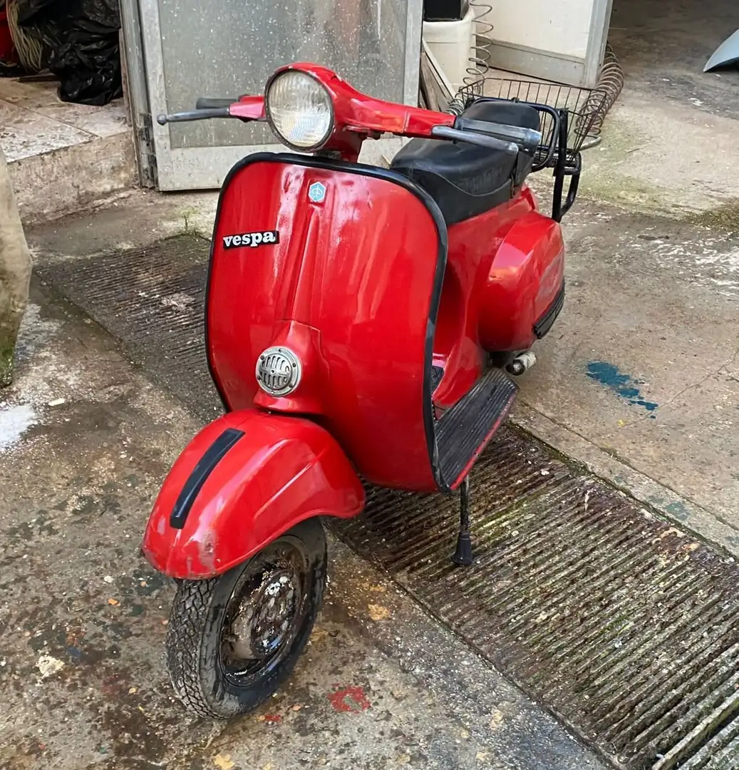 Piaggio 50 N Vespa 50 N del 1966 - marciante Rojo - 1