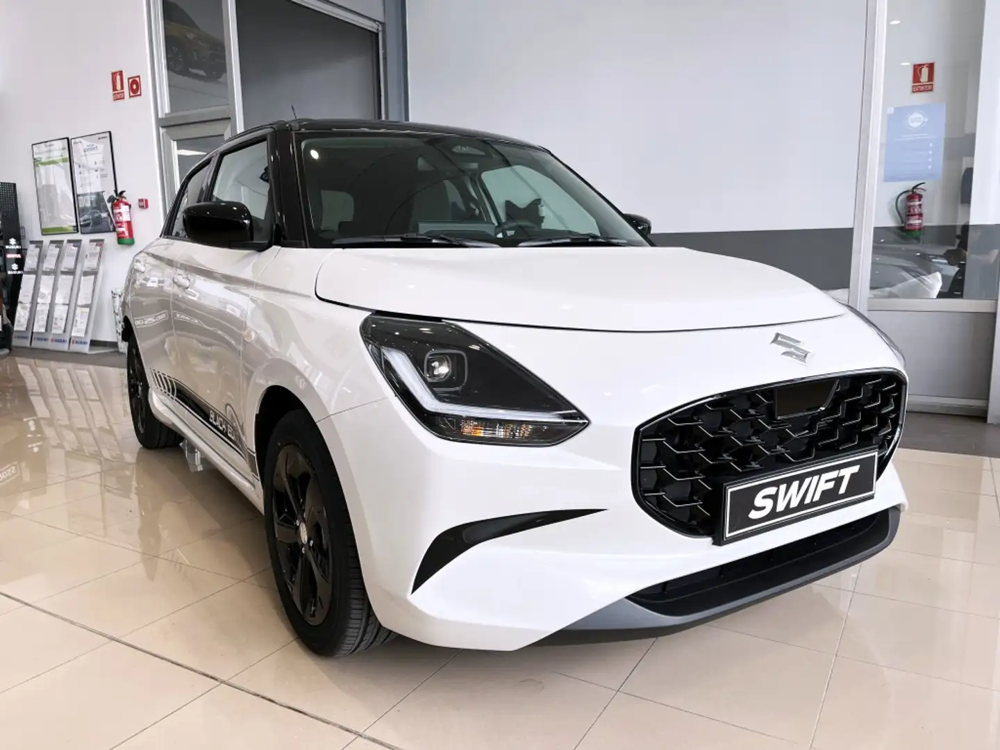 Suzuki Swift 1.2 Mild Hybrid S2 Blanco - 1