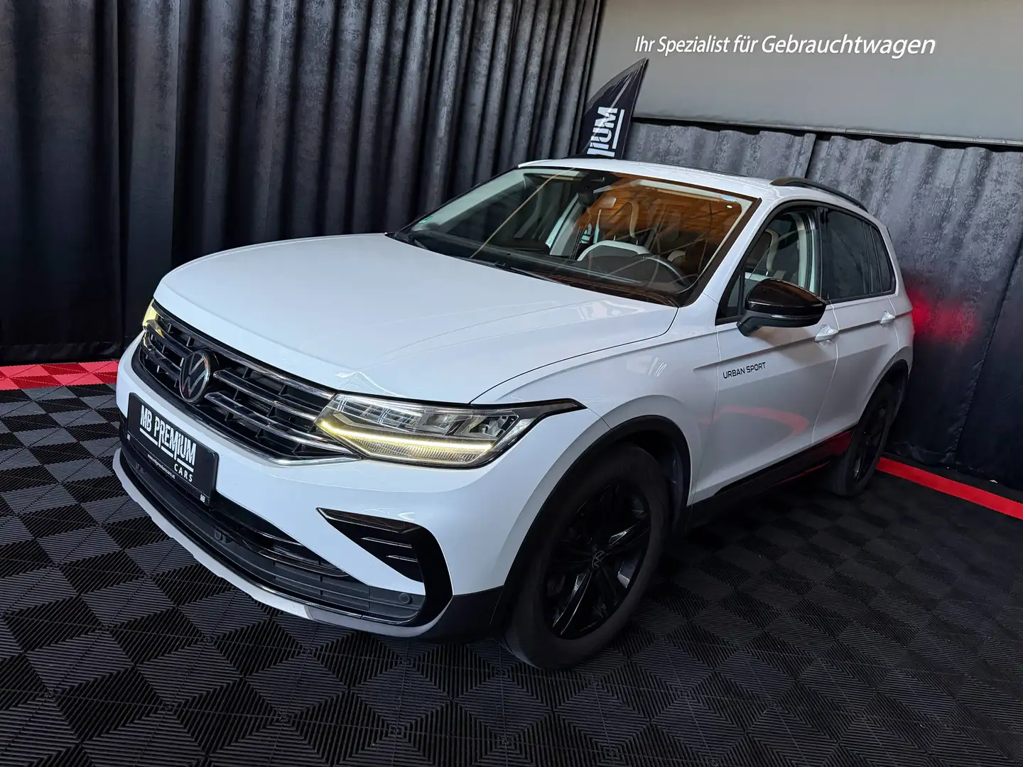 Volkswagen Tiguan Urban Sport 4Motion *PANO*LED*NAVI* Weiß - 2