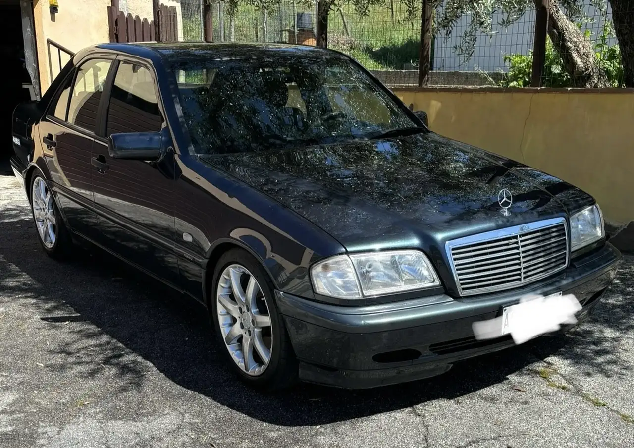 Mercedes-Benz C 180 Classic, foto 1