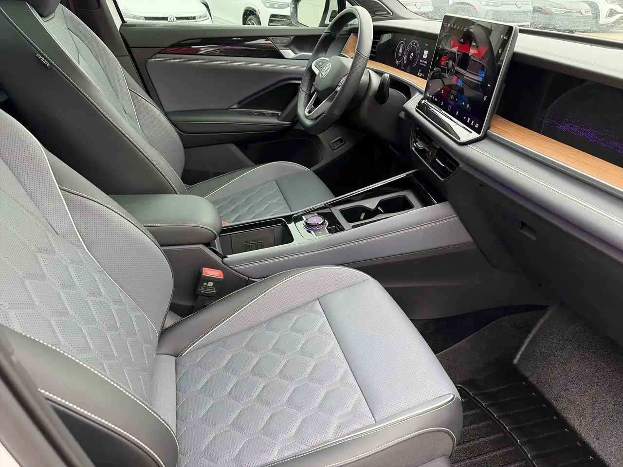 Volkswagen Tiguan снимка Volkswagen Tiguan