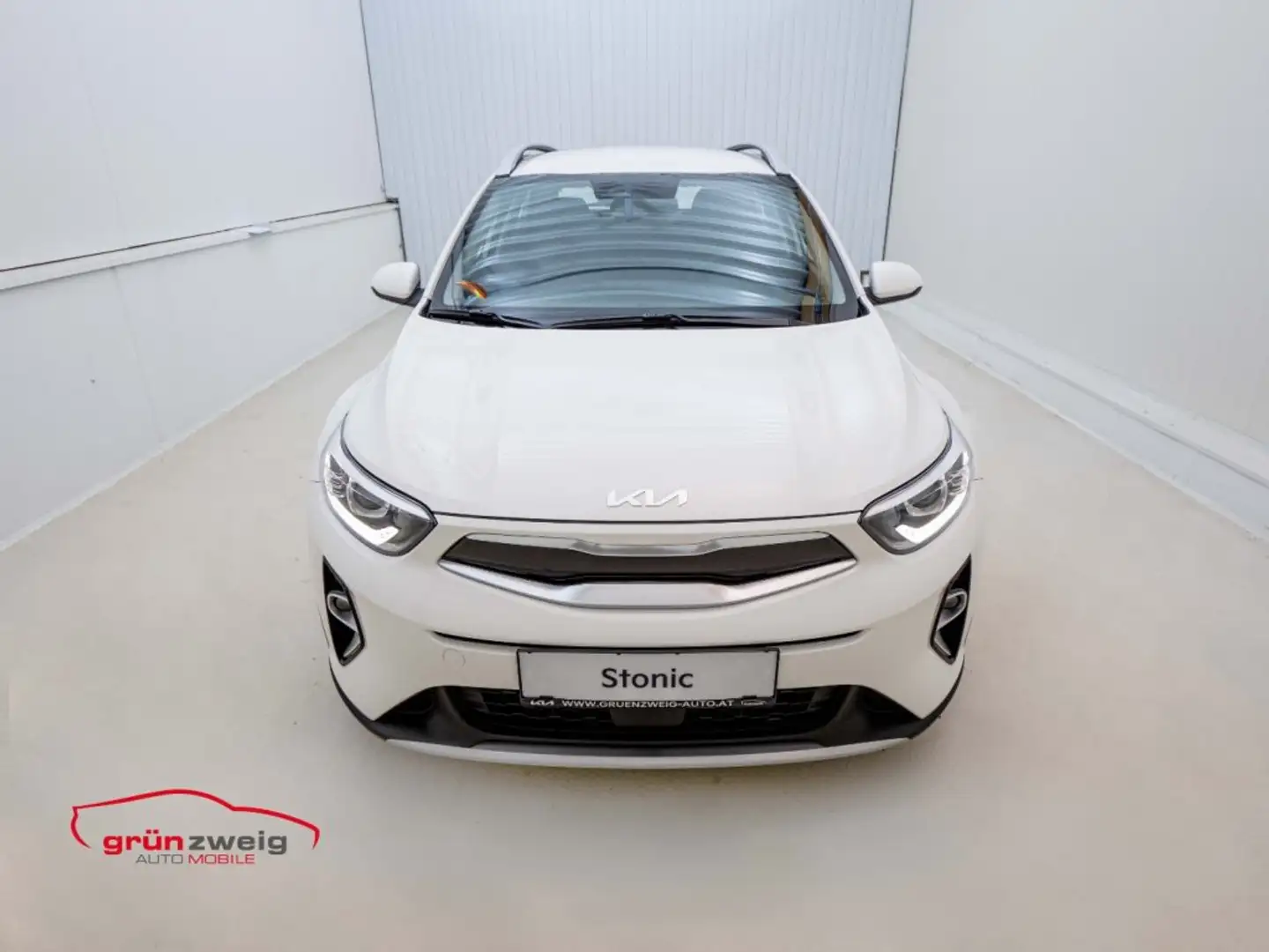 Kia Stonic /GOLD/UVO/1.0 TGDI/MT6/100 Wit - 2