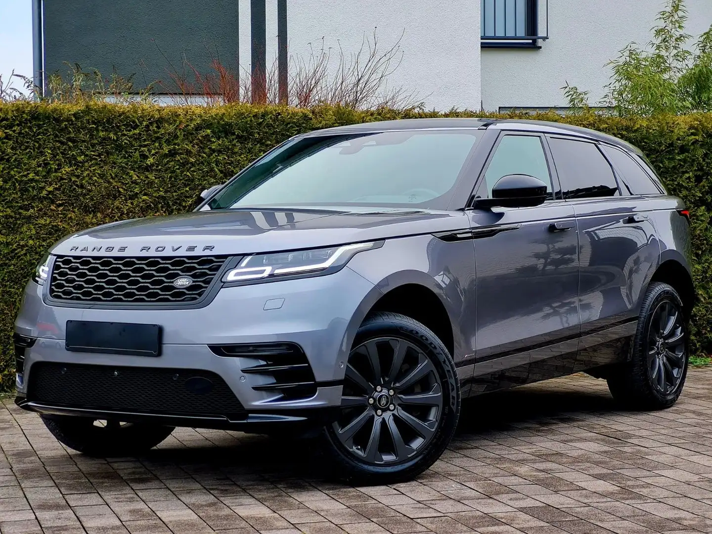 Land Rover Range Rover Velar D300 R-Dynamic SE Aut. *Panor* Grau - 1
