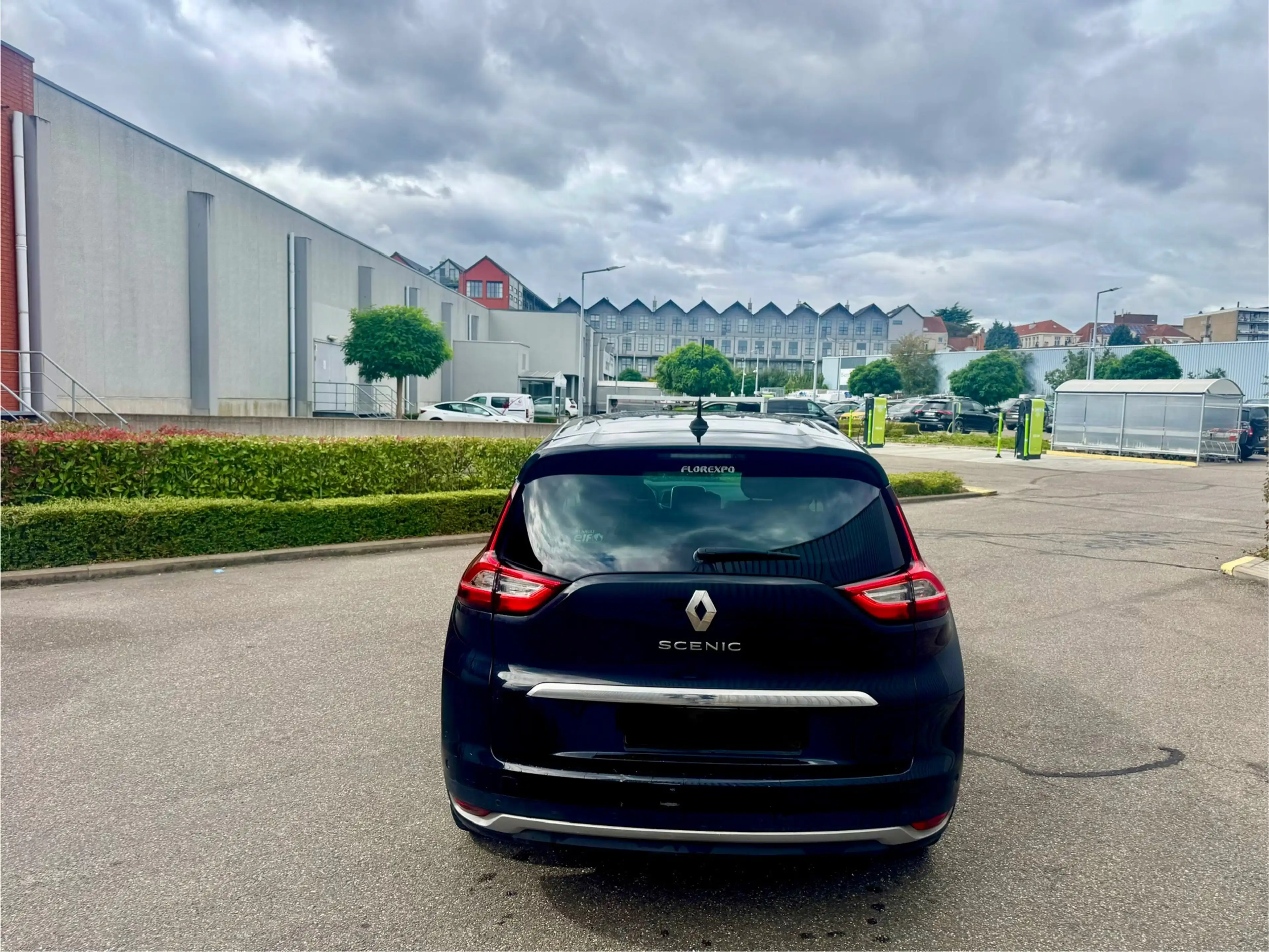 Renault Grand Scenic Grand Scénic 1.7 Blue dCi Black Edition (EU6.2) — photo 6