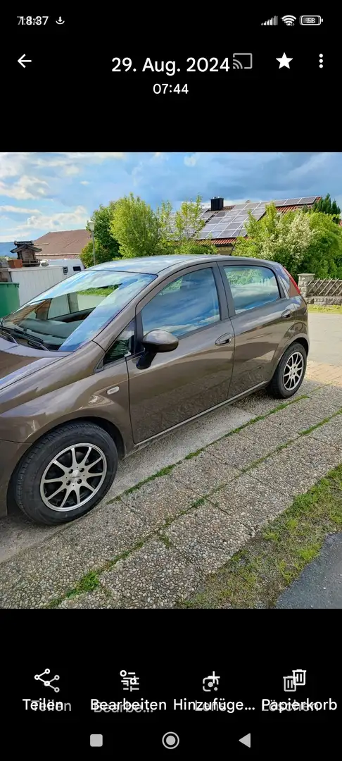 Fiat Grande Punto Grande Punto 1.4 16V Active Braun - 2