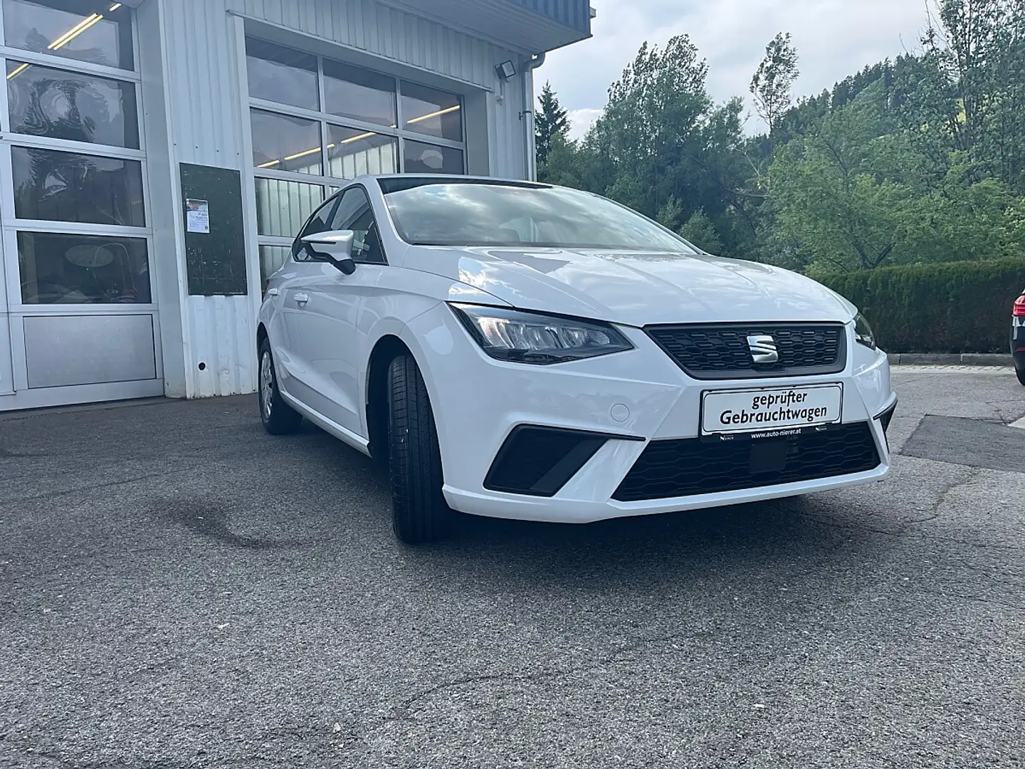 SEAT Ibiza 1,0 Reference Weiß - 1