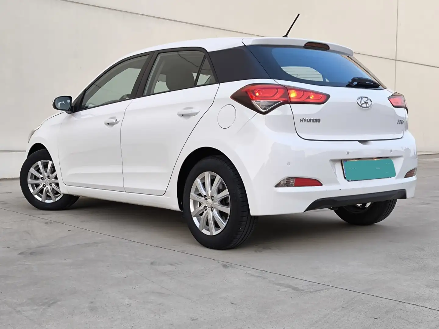 Hyundai i20 1.2 BD Tecno Blanco - 2