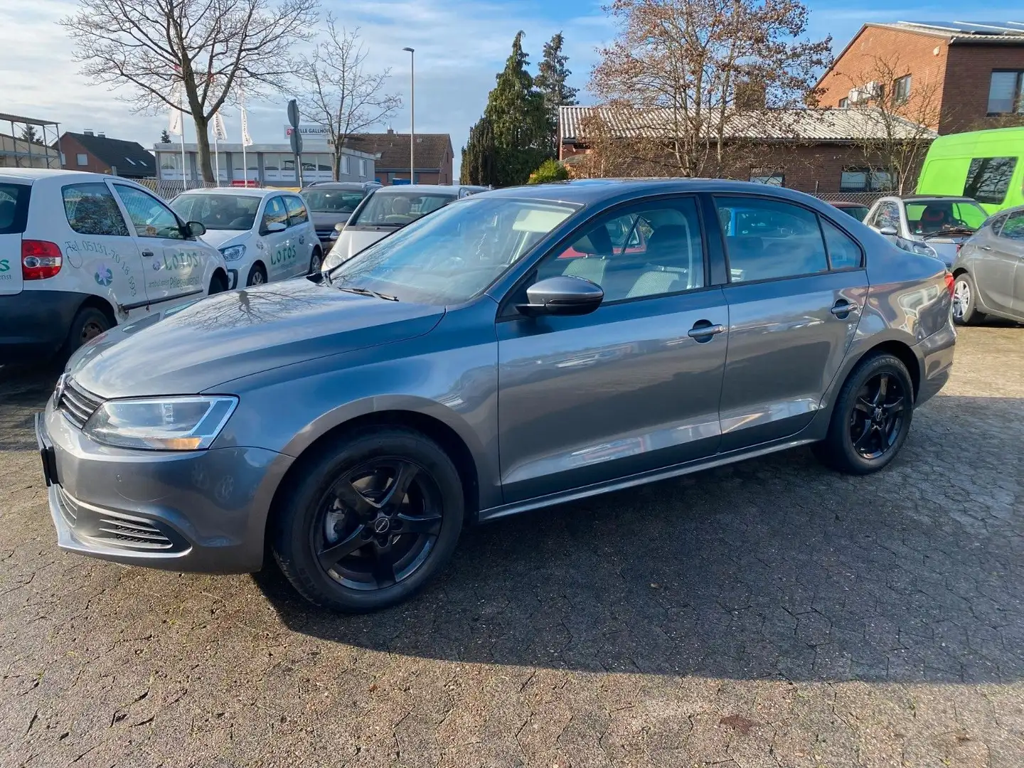 Volkswagen Jetta VI Comfortline Grau - 2