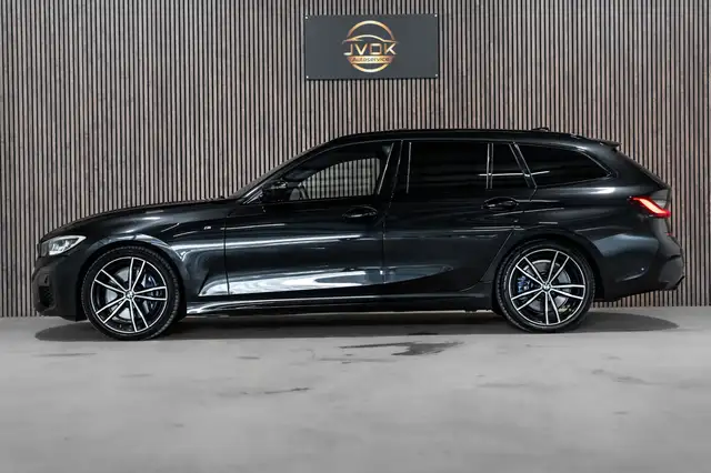 BMW 3 Series view 9