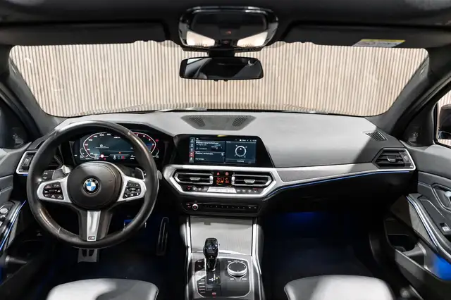BMW 3 Series view 13