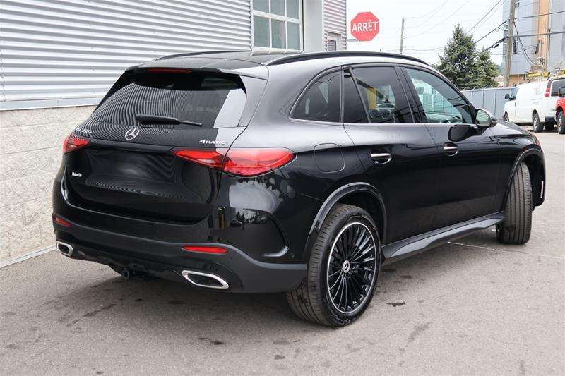 2027 Mercedes-Benz GLC 4MATIC SUV — снимка 2
