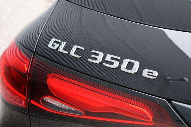 2027 Mercedes-Benz GLC 4MATIC SUV — снимка 4