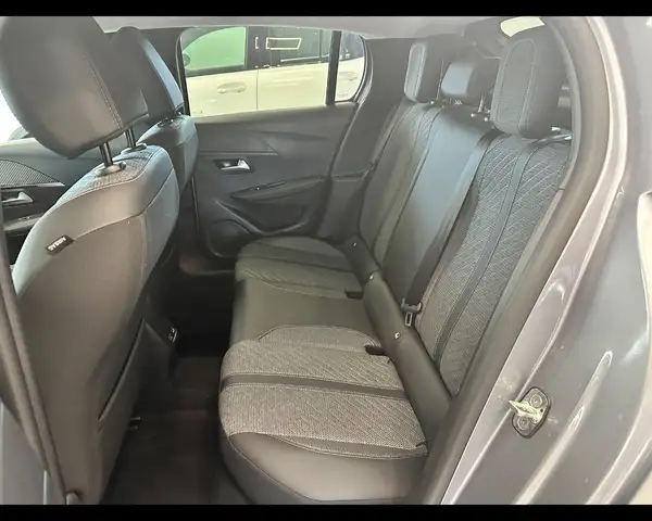 Peugeot 208 view 14