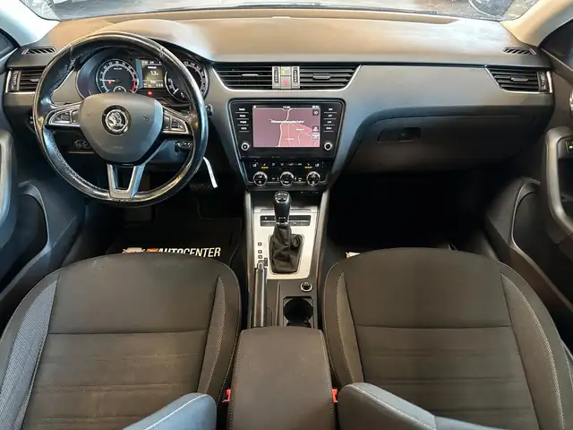 Skoda Octavia view 6
